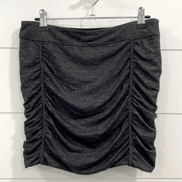 Athleta Charcoal Grey Ruched Skirt Size S - Picture 4 of 7